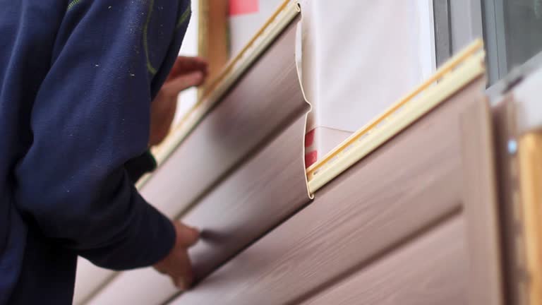 How To Choose The Right Materials for Your Siding Installation in 'Elroy, NC